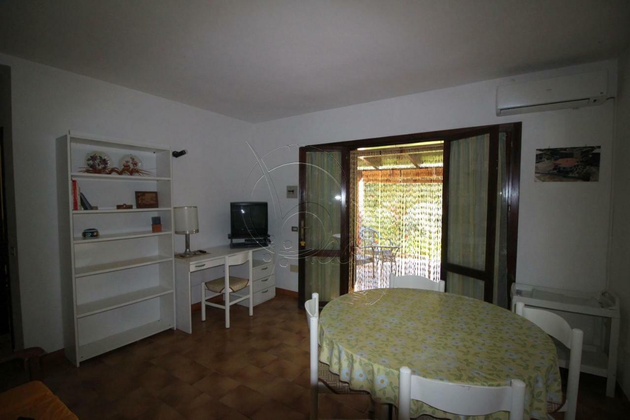 Appartamento Con Giardino Торе Дей Корсари Екстериор снимка